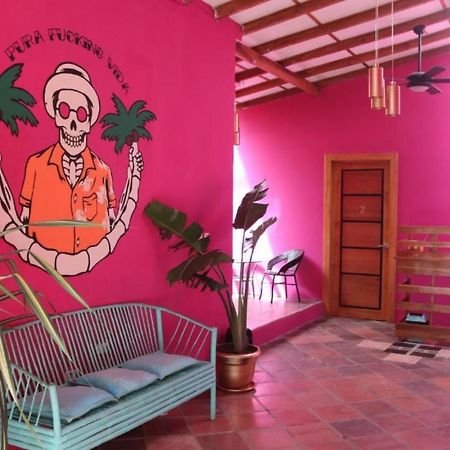 مانويل أنطونيو Planet B Hostel - Adults Only المظهر الخارجي الصورة